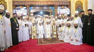 الأنبا ثيؤدوسيوس يرسم 4 كهنة جدد ويرقي كاهنين بإيبارشية وسط الجيزة