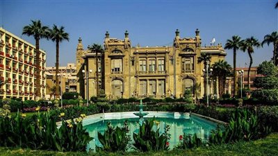 ورشة بجامعة عين شمس عن استخدام الذكاء الاصطناعي لإنشاء سيرة ذاتية 