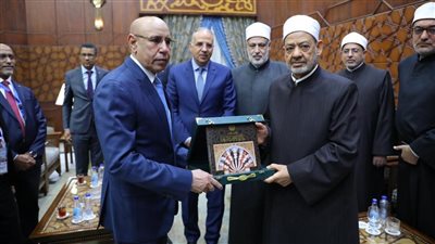 شيخ الأزهر لرئيس موريتانيا: الغرب يستهدف السيطرة على خيرات أفريقيا ولا بديل عن الاتحاد