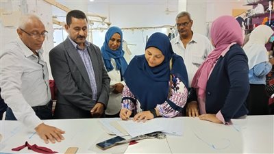 تدريب مهنى وعقود عمل لفتيات بمحافظة قنا