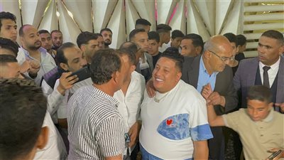وصول حمو بيكا إلى حفل زفاف نجل الفنان أحمد شيبة (فيديو)