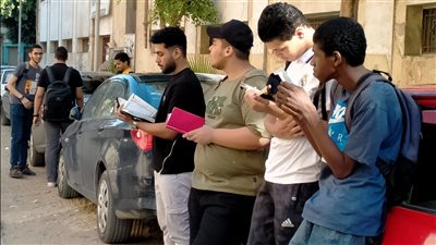 توافد طلاب القسم الأدبي للثانوية الأزهرية على لجان امتحان القرآن الكريم (صور) 