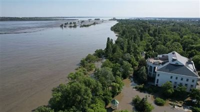 السلطات الموالية لروسيا تعلن الطوارئ بعد رفع مياه سد كاخوفكا 10 أمتار