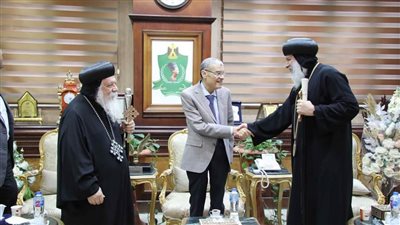 محافظ المنيا يستقبل وفدًا كنسيًا للتهنئة باستئناف مهام عمله