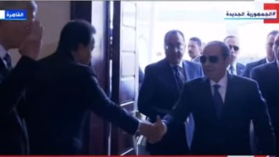 وصول السيسي لحضور فعاليات المؤتمر والمعرض الطبي الأفريقي الثاني (بث مباشر)