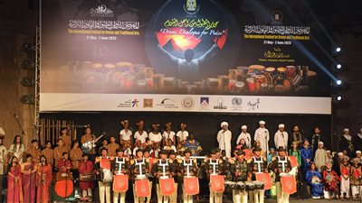 الموسيقات العسكرية تشارك فى فعاليات المهرجان الدولى للطبول والفنون التراثية