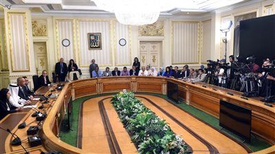 الأكبر في العالم.. تعاون مصري إماراتي لإنشاء محطات لطاقة الرياح بمصر، قدرة إنتاجية 10 جيجاوات بتكلفة استثمارية 10 مليارات دولار