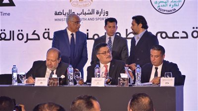 المدير التنفيذي لـ شركة أورا: نتمنى تكوين منتخب ينافس علي كأس العالم