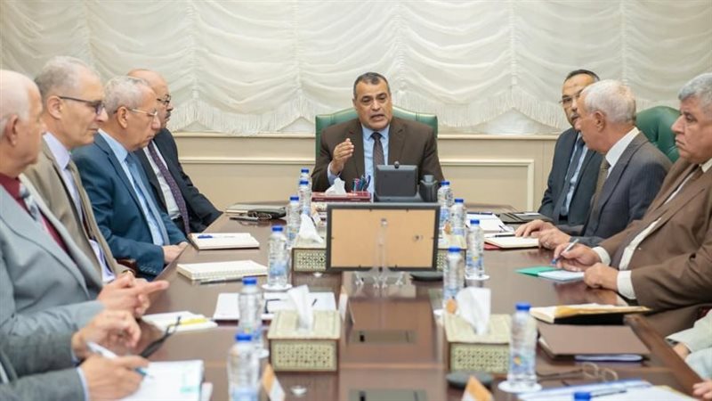 اجتماع وزير الدولة