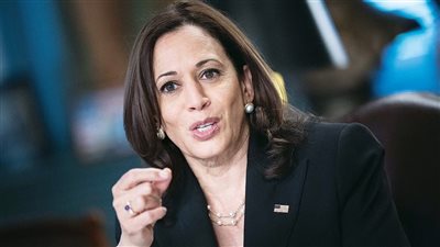 كامالا هاريس: إنجاز بايدن لا مثيل له في التاريخ الحديث