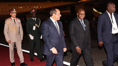 برنامج السيسي في أنجولا اليوم، قمة مصرية أنجولية والتوقيع على عدد من الاتفاقيات 