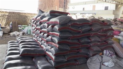 ضبط 4 مصانع عشوائية لإنتاج المخصبات وتصنيع البلاستيك بدون ترخيص (صور)