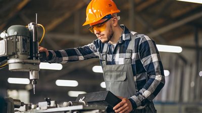 ما هى الفرص الاستثمارية بالصناعات الهندسية، وكيف يمكن توطينها فى مصر 