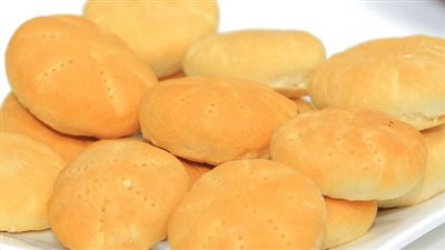 طريقة عمل القرص الطرية زي المخابز بمكونات اقتصادية