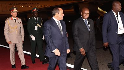 مراسم استقبال رسمية للرئيس السيسي في أنجولا (فيديو)