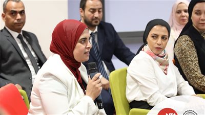 الأكاديمية الوطنية للتدريب تعقد جلسة نقاشية حول الأزمة السودانية (صور)