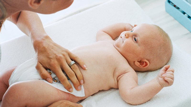 الإمساك عند الرضع،