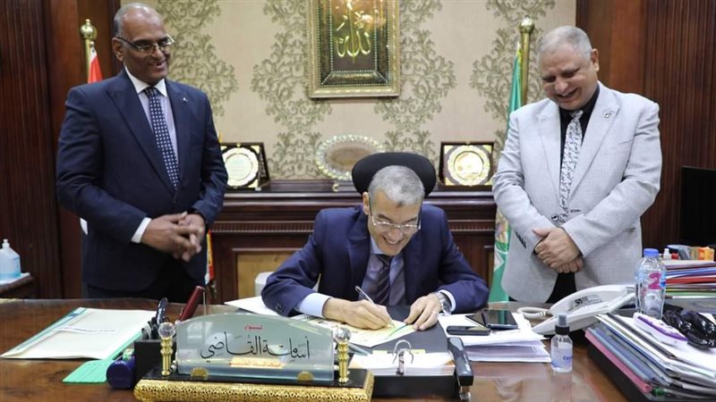 بالاسم ورقم الجلوس
