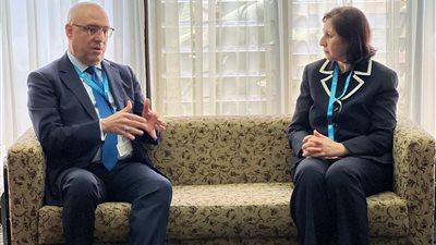 وزير الإسكان يلتقي نظيرته التونسية لبحث سبل التعاون بين شركات المقاولات المصرية والتونسية