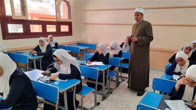 1482 طالبا بالثانوية الأزهرية يؤدون امتحان البلاغة في الأقصر