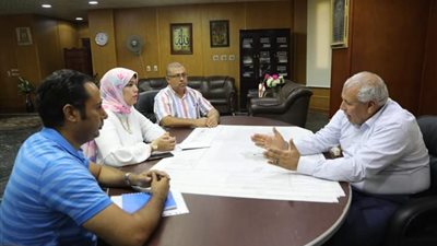  هُويّة بصرية للمنتج، محافظ الوادي الجديد يبحث تسجيل علامة تجارية لتمور المحافظة