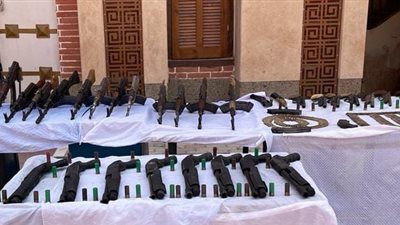 الأمن العام يضبط 37 قطعة سلاح نارى و4 قضايا مخدرات فى سوهاج ودمياط 