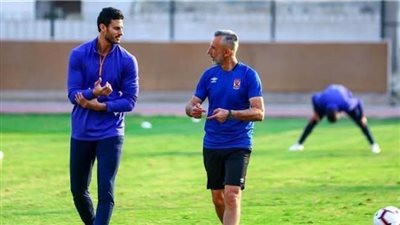 يانكون يجتمع مع الشناوي بمران الأهلي قبل رحلة المغرب