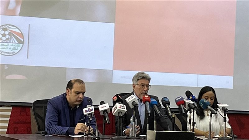  فيتور بيريرا رئيس