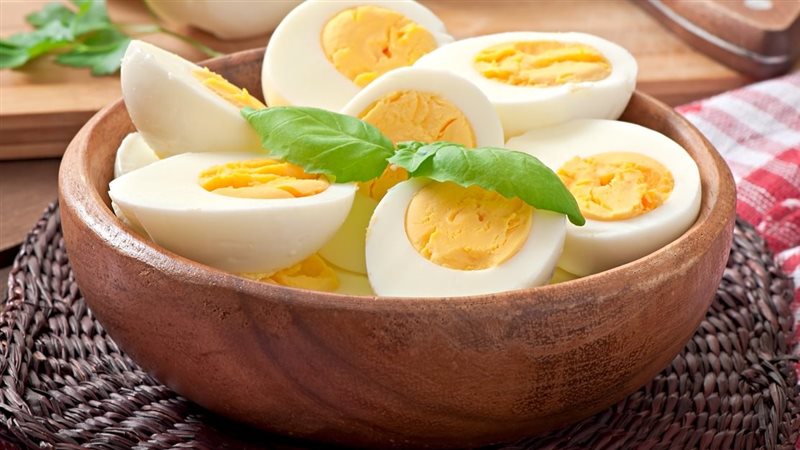 فوائد البيض المسلوق،