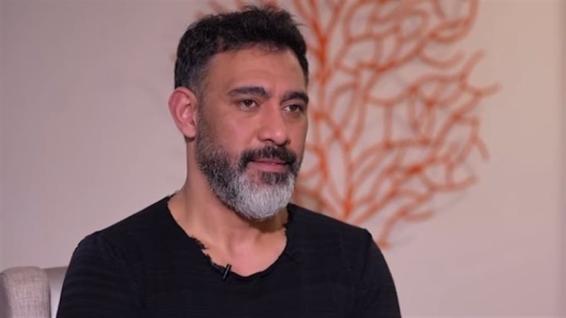 عمرو مصطفى، فيتو