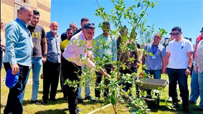جهاز المنصورة الجديدة يشارك سكان المدينة في احتفالية اليوم العالمي للبيئة بزراعة الأشجار المثمرة