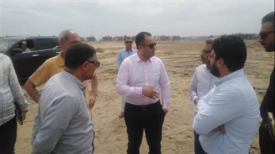 رئيس جهاز دمياط الجديدة يتفقد منطقة بيت الوطن استعدادا لطرح أراض جديدة للمقيمين بالخارج قريبًا