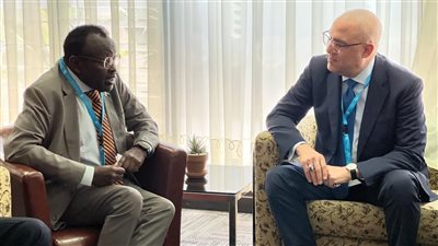 وزير الإسكان يعرض التجربة العمرانية المصرية على نظيره الصومالي 