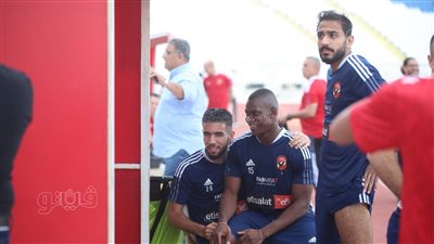 لحظة وصول بعثة الأهلي إلى فندق الإقامة بعد نهاية المران الأول بالمغرب (فيديو)