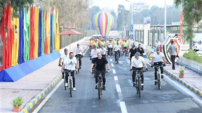 الرئيس السيسي يتفقد الكلية الحربية ويلتقي الطلبة (صور)