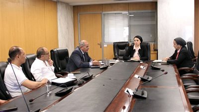 رئيس غرفة الحرف اليدوية يبحث دعم العلاقات الثنائية مع مركز تحديث الصناعة