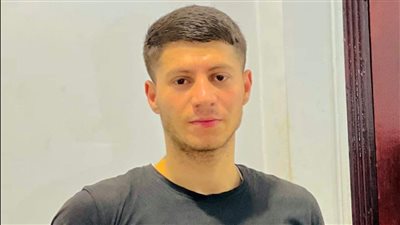 متاع الدنيا قليل.. شهامة طالب يعثر على 850 ألف جنيه ويردها لأصحابها 