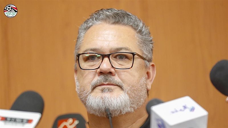 روجيرو ميكالي المدير