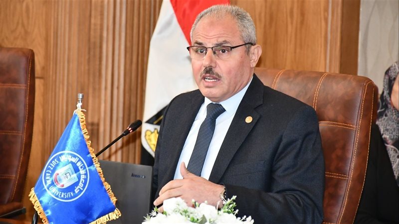 الدكتور ناصر مندور