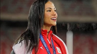 لاعبة المؤسسة العسكرية الرياضية بسنت حميدة تحصل على الميدالية الذهبية فى بطولة (هينجلو) لألعاب القوى