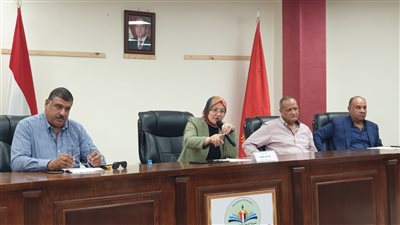 وكيل تعليم بورسعيد تجتمع برؤساء لجان امتحانات الشهادة الثانوية العامة (صور)