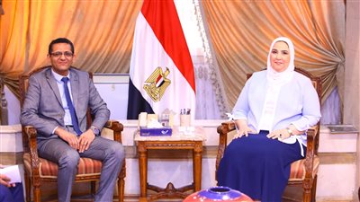 البلشي يبحث مع وزيرة التضامن التأمين على الصحفيين غير المرتبطين بجرائد (صور) 