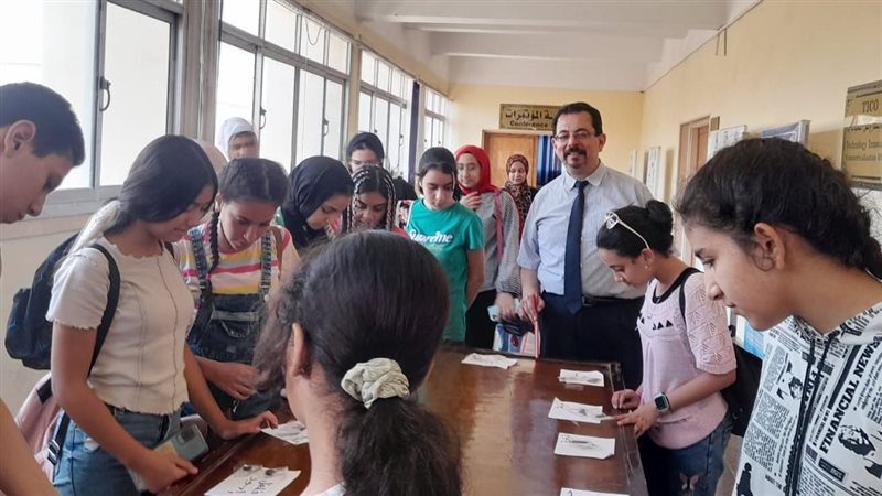 طلاب المرحلة الخامسة
