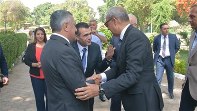محافظ القليوبية يستقبل الوكيل الأول للبرلمان الأذربيجاني 