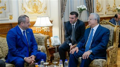 رئيس مجلس النواب يلتقي وكيل أول برلمان أذربيجان