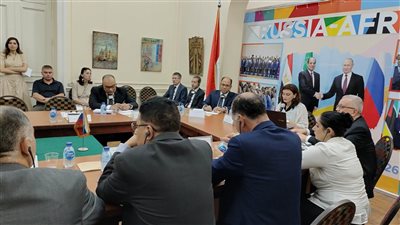 السفير الروسي: موسكو أكبر مورد للقمح إلى مصر 