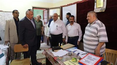 محافظ الوادي الجديد يتابع جاهزية لجان امتحانات الثانوية العامة 