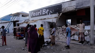 مصر تدين هجوما إرهابيا  استهدف فندقًا في العاصمة الصومالية مقديشو