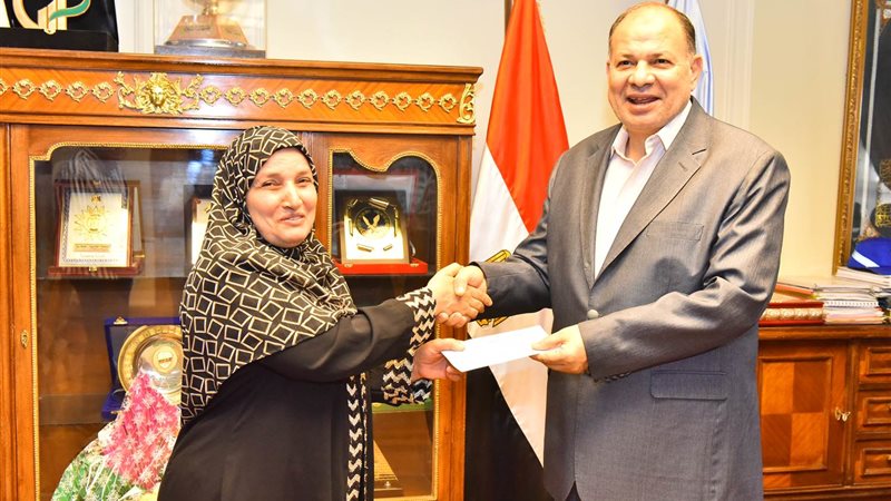 محافظة أسيوط يكرم