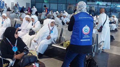 الصحة: تقديم التوعية الطبية لـ 845 حاجًا في مطار القاهرة
